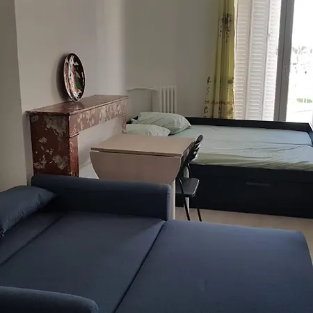 Studio With Sea View For 2 People Toulon Exterior photo