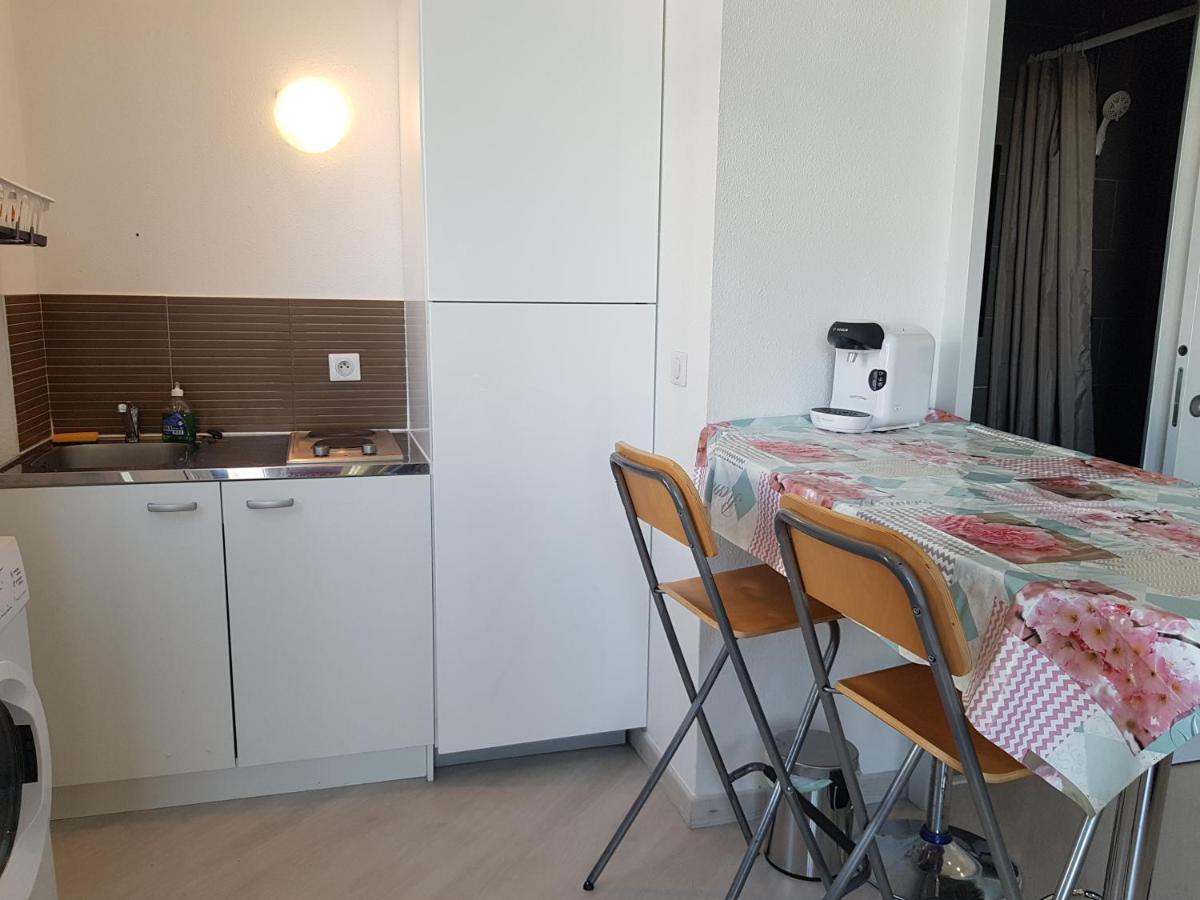 With Sea View For 2 People Apartment *