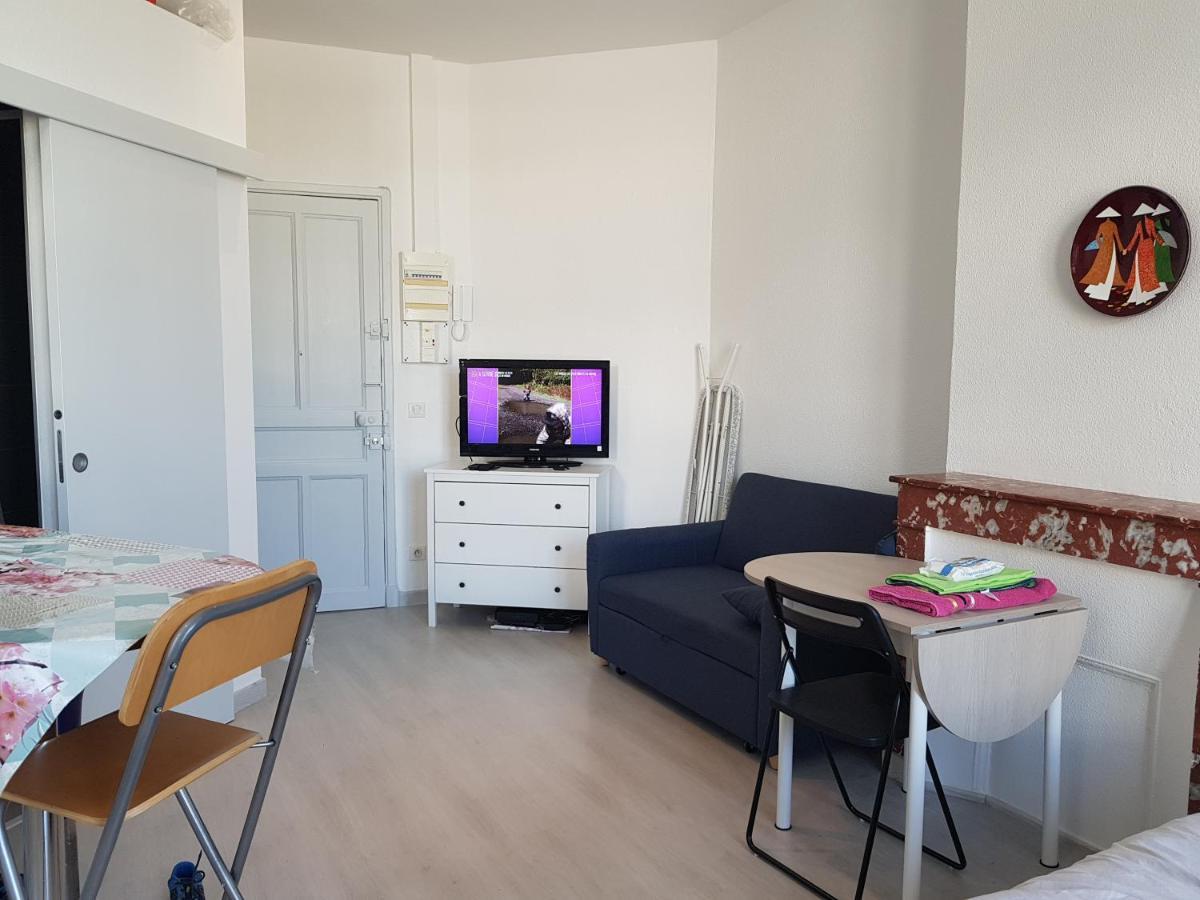 With Sea View For 2 People Apartamento *